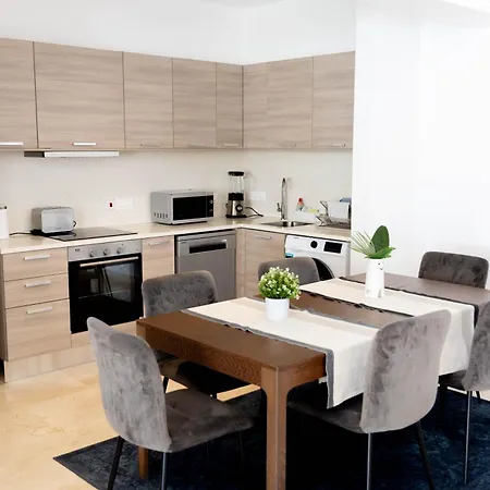 아파트 Cosmos C102 파라림니