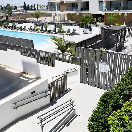 Cosmos C102 Паралимни