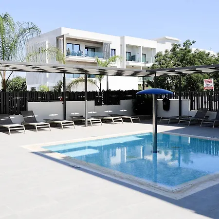 Cosmos C102 Lägenhet Paralimni